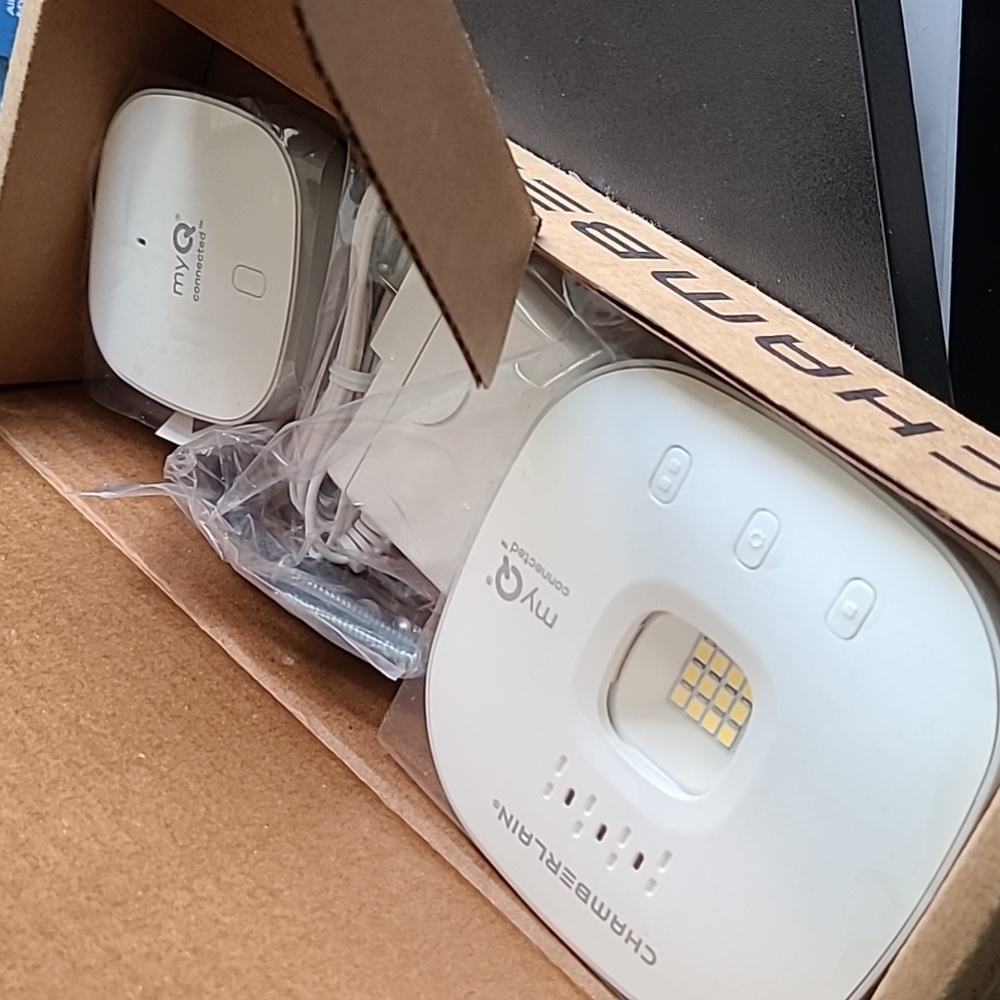 CHAMBERLAIN Smart Garage Control - Wireless Garage Hub and Sensor with Wifi & - Picture 7 of 13